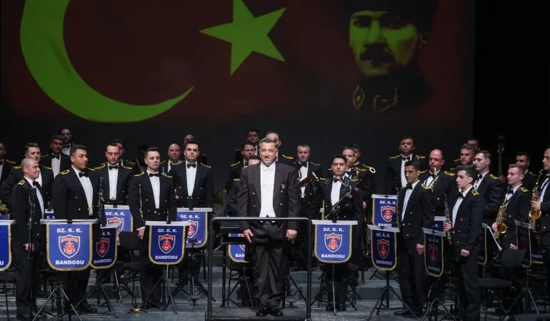 ADOB ve Deniz Kuvvetleri Bandosu Cumhuriyet Bayramı konseri verdi