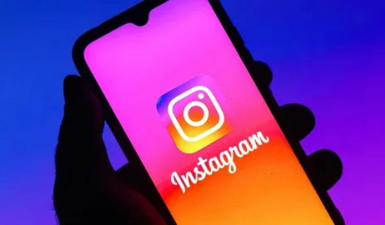 Instagram yeni İzleme Geçmişi özelliğini kullanıma sundu