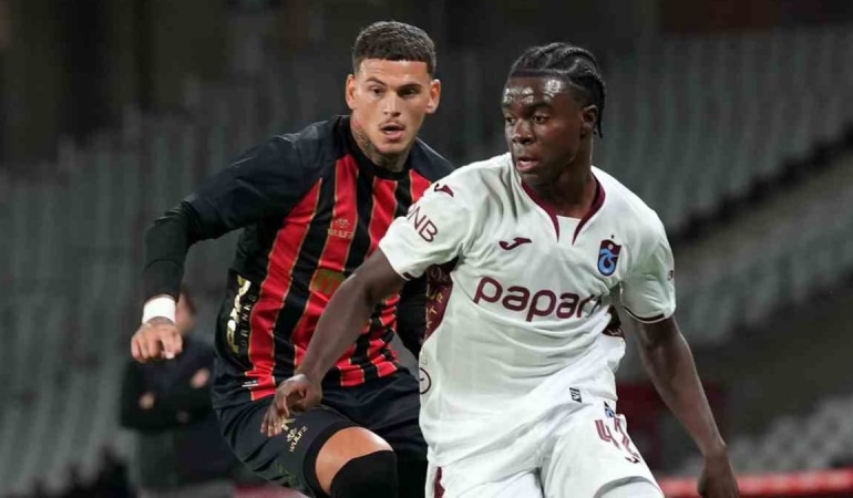 Trabzonspor Galatasaray derbisinde zaferi hedefliyor