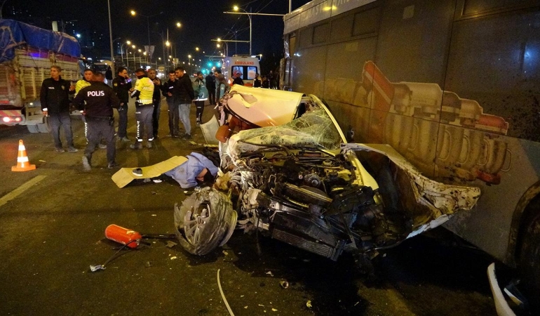 Malatya’da zincirleme trafik kazası iki ölü, üç yaralı