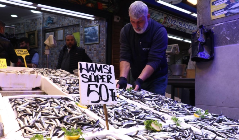 Ortahisar’da hamsi fiyatı 50 lira olarak belirlendi