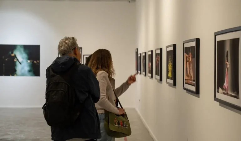 Taksim Sanat’ta “Fotoğrafın Dansı, Dansın Fotoğrafı” Sergisi Açıldı